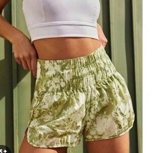 FP Movement The Way Home Green Tie-Dye Women's Shorts Size S Like new!!